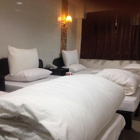 Manhattan Guesthouse Hong Kong Exterior photo